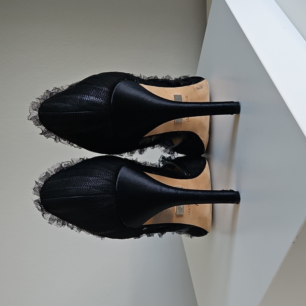 Badgley Mischka Women Heels size 7.5 Black 4.5 Inch Heel Pumps - Picture 4 of 8